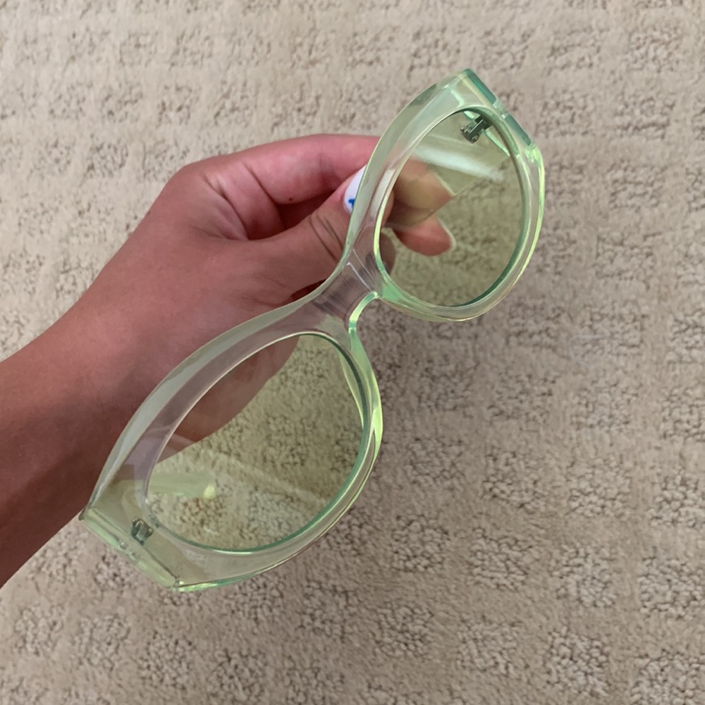 Forever 21 Eyewear - Picture 3 of 3